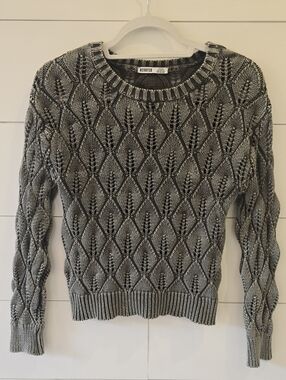 Two-Tone Green Cable Knit Sweater - Women's